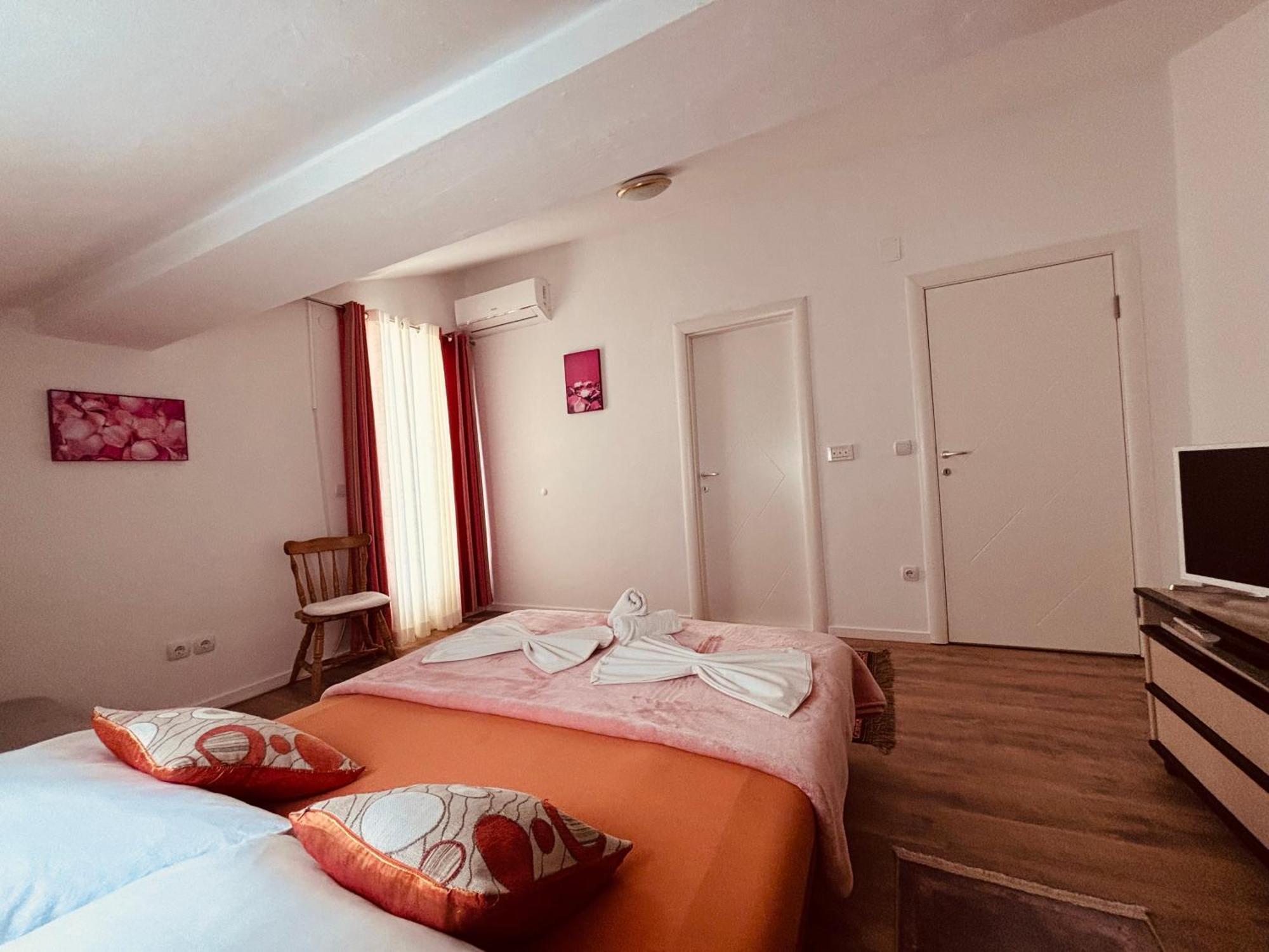 Rooms & App Minka Jadranovo Eksteriør bilde
